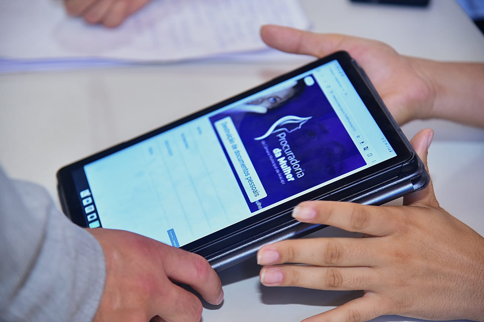 Procuradoria da Mulher lança cartilha de combate à violência contra as mulheres