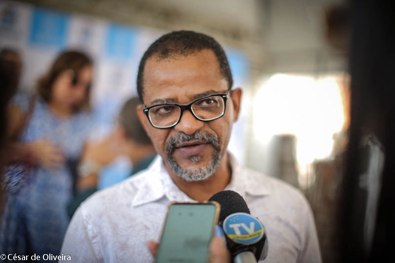 Professor Bittencourt acompanha ordem de serviço de escola na Jabotiana