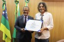 Professor Bittencourt entrega título de Cidadão Aracajuano ao publicitário Lelê Teles