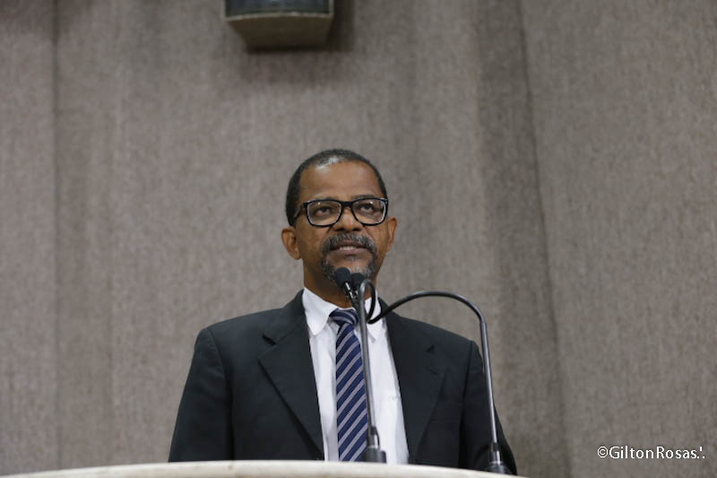 Professor Bittencourt relata as dificuldades dos forrozeiros