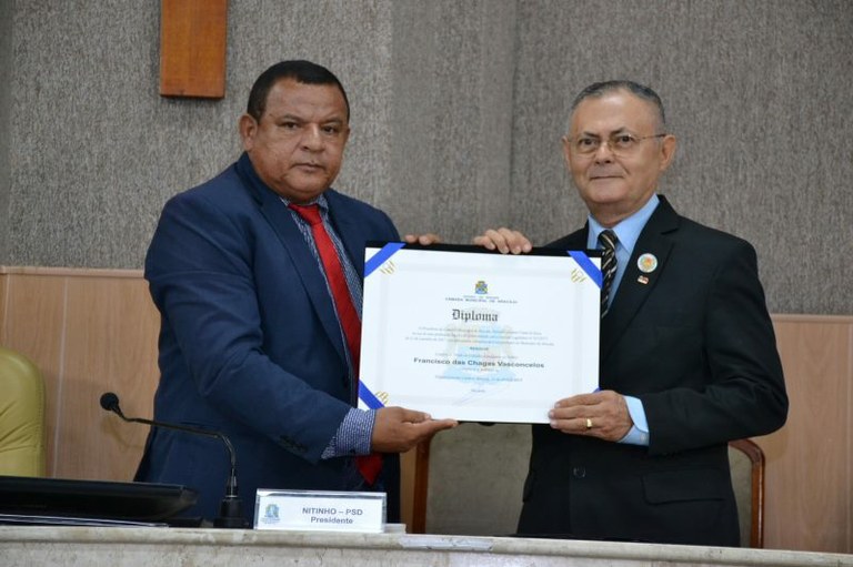 Professor Vasko recebe título de Cidadania Aracajuana
