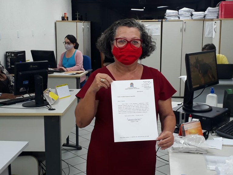 Professora Ângela Melo apresenta Indicações para vacina e Renda Básica Municipal
