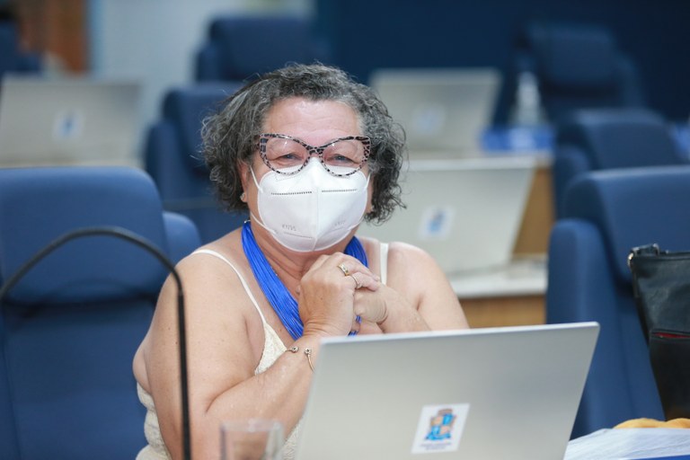 Professora Ângela Melo propõe que escolas da rede pública de Aracaju funcionem também como postos de vacinação
