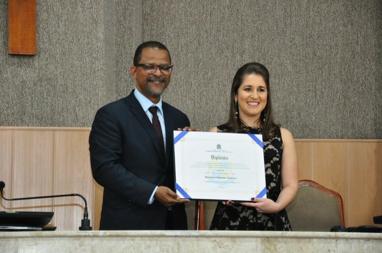 Professora Mariana Selister Gomes é a nova Cidadã Aracajuana