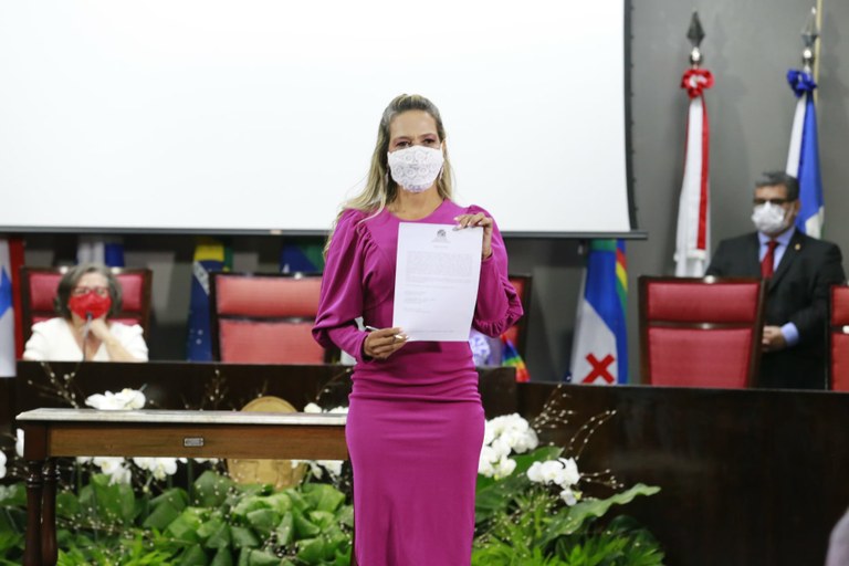 Projeto da vereadora Sheyla Galba quer instituir Dia Municipal de Combate ao Câncer