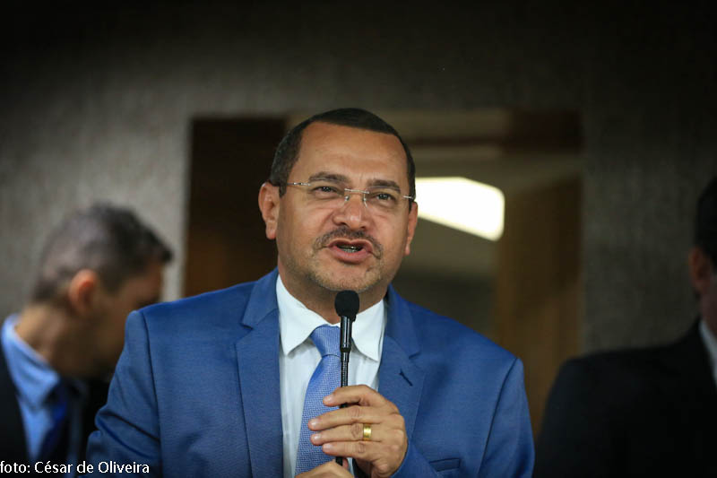 Projeto de Lei do vereador Juvêncio Oliveira dará nome do cantor Rogério à Rua da capital