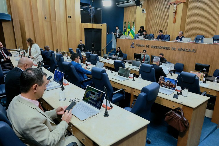 Realização de eventos esportivos na capital sergipana, críticas à atuação da Iguá e homenagem ao Dia do Historiador marcam o Pequeno Expediente desta terça-feira, 19/08 