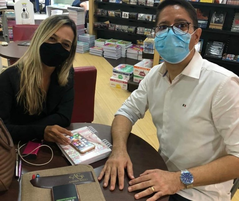 Ricardo Marques apresenta PL para conceder Título de Cidadã Aracajuana para Sheyla Galba