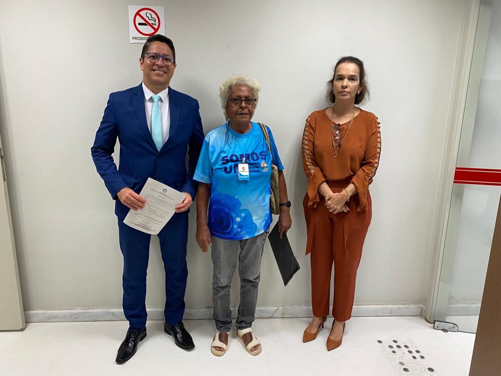 Ricardo Marques e representante do Ciras procuram MP para tratar da acessibilidade da rua Rosa Azul