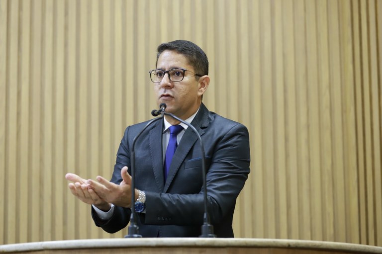 Ricardo Marques lembra sobre prazo para apreciar vetos do prefeito