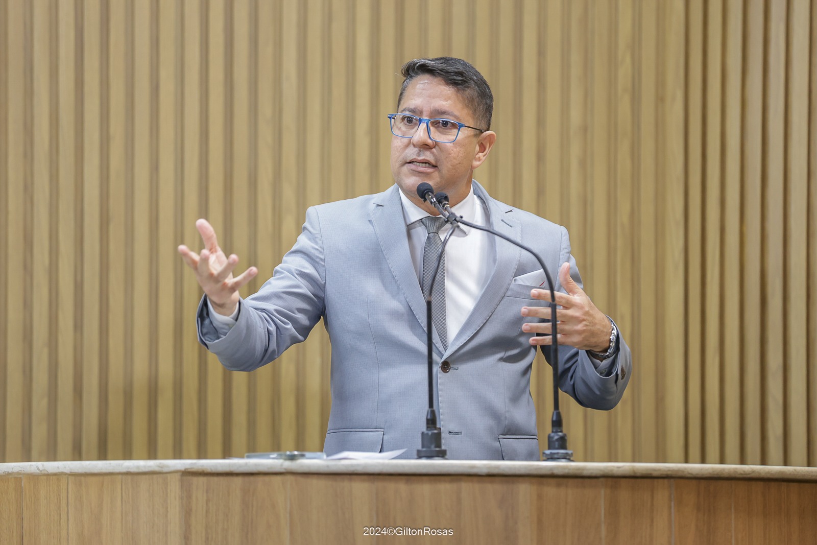 Ricardo Marques quer informação sobre compra de terreno de R$ 40 milhões pela Secretaria da Educação de Aracaju