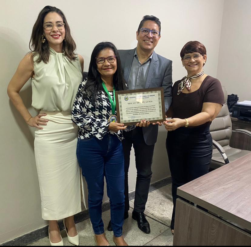 Ricardo Marques recebe Moção de Aplausos pela aprovação da Lei que institui o Dia da Literatura Aracajuana