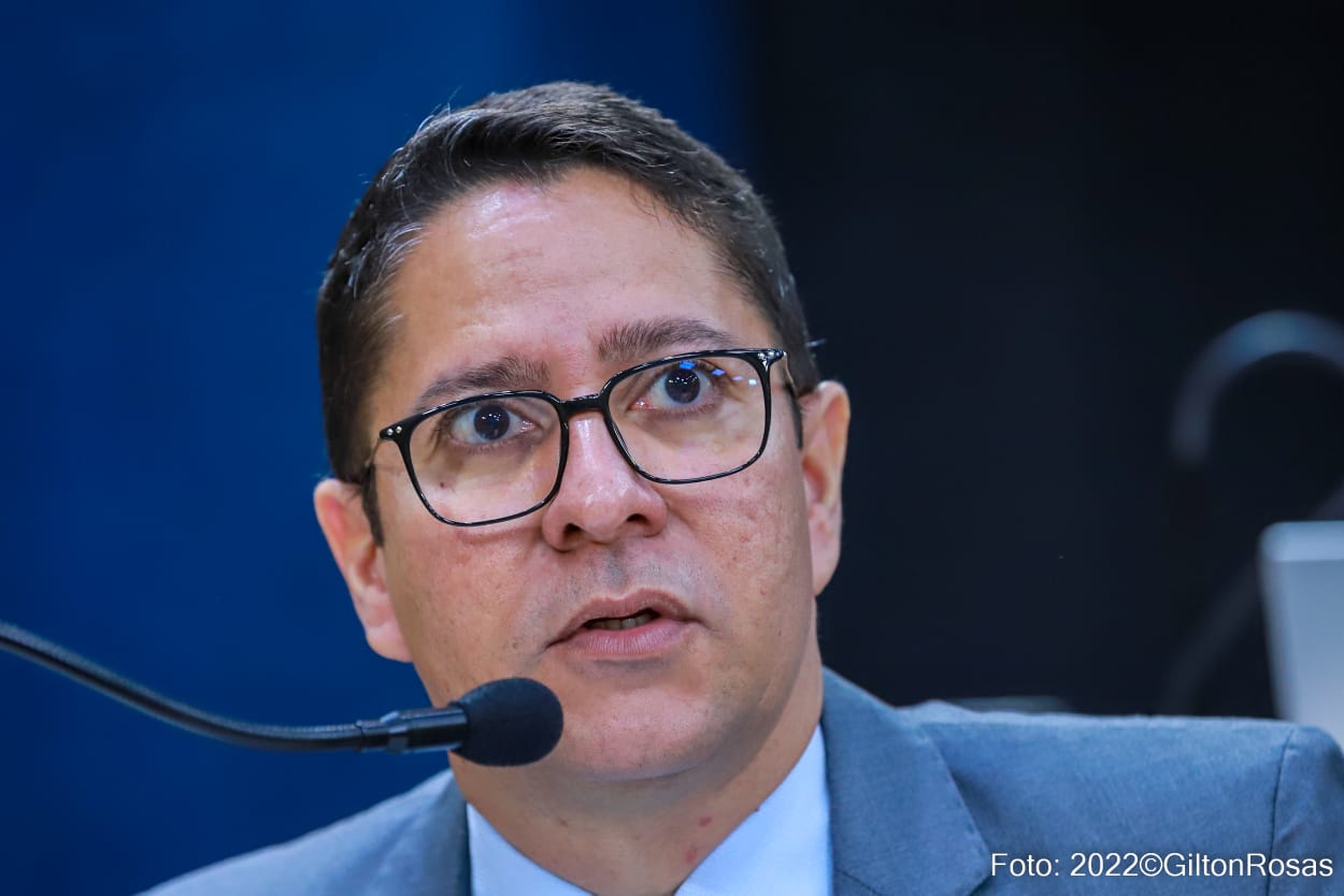 Ricardo Marques sugere mais investimentos nas áreas da saúde, educação e transporte público