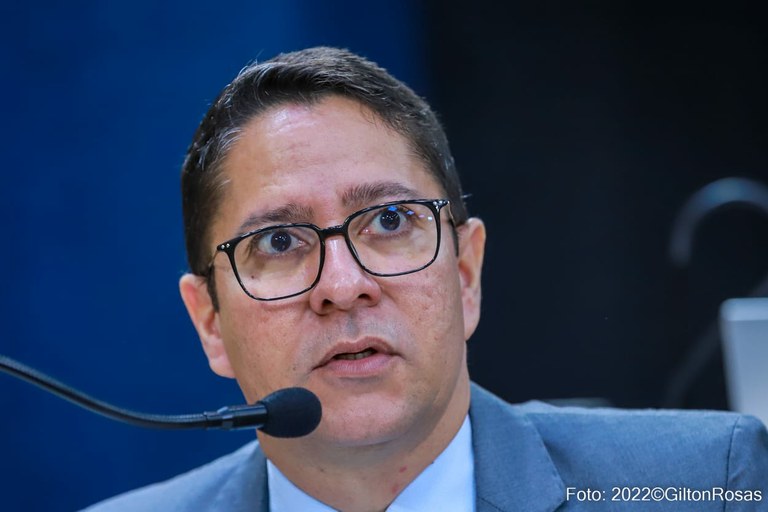 Ricardo Marques sugere mais investimentos nas áreas da saúde, educação e transporte público