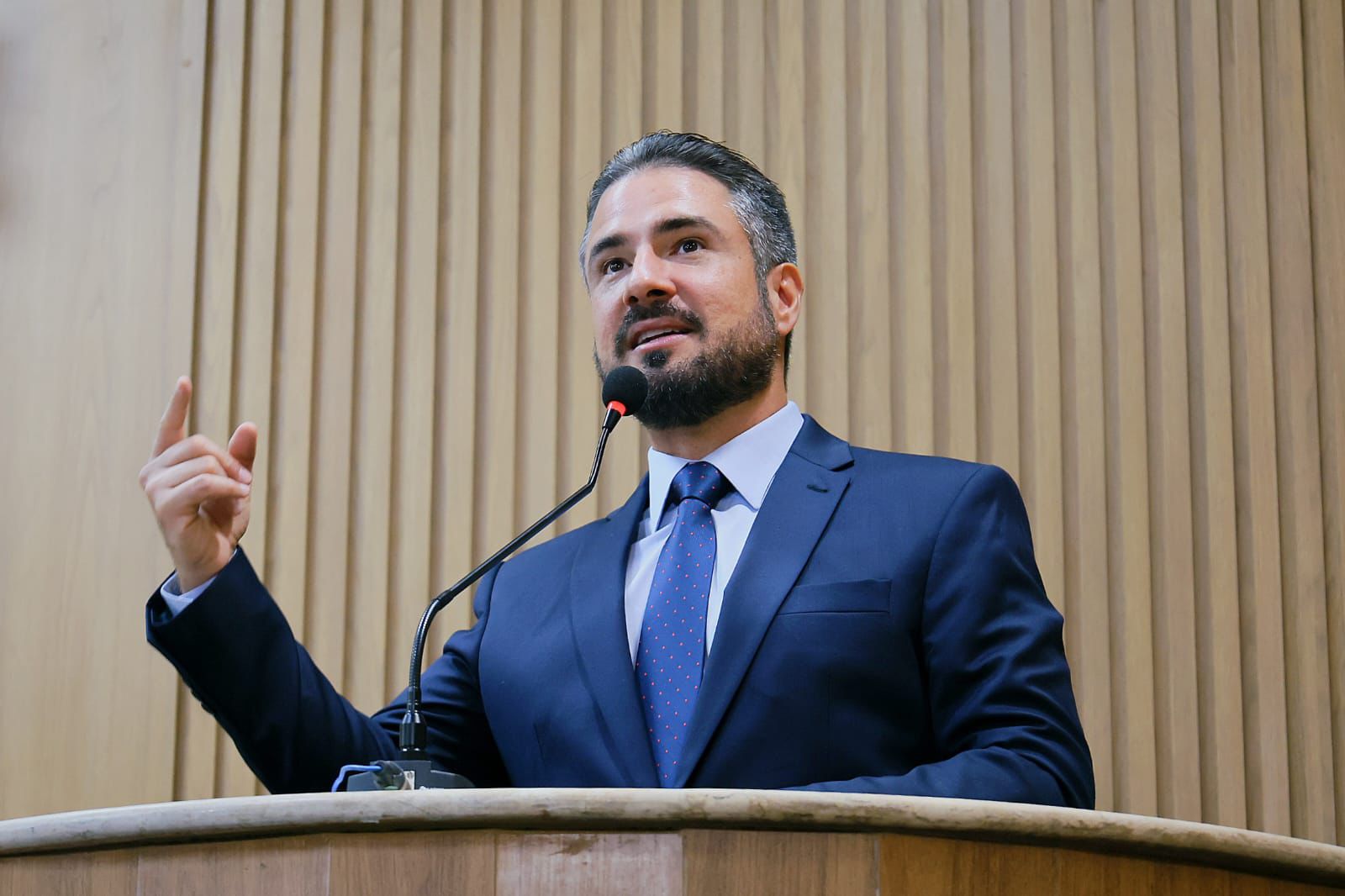 Ricardo Vasconcelos cobra celeridade na realização de transplantes em Sergipe e manutenção da Orla de Aracaju