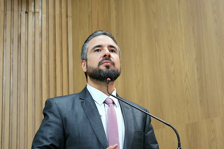 Ricardo Vasconcelos destaca avanço na lei contra violência às mulheres, cobra melhorias urbanas e antecipa maior Forró Caju da história