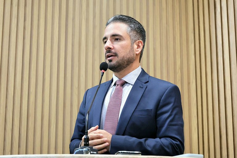 Ricardo Vasconcelos destaca avanços em infraestrutura, alerta para chuvas e defende vacinação em Aracaju