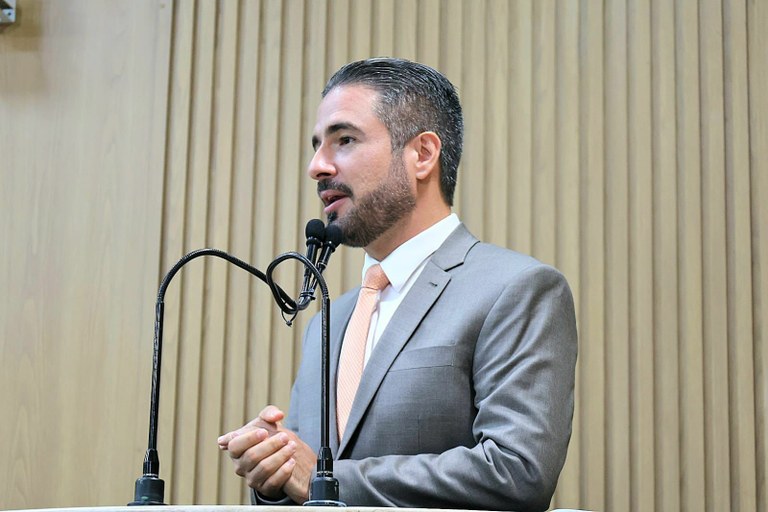 Ricardo Vasconcelos destaca criação da Secretaria Municipal de Segurança e cobra avanços em fiscalização ambiental, plano diretor e proteção educacional 