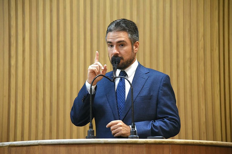 Ricardo Vasconcelos destaca recorde histórico de empregos com carteira assinada em Sergipe