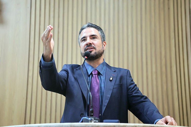 Ricardo Vasconcelos elogia anúncio do VLT e afirma que obra impulsionará mobilidade e turismo em Aracaju