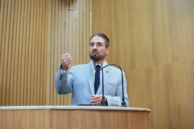 Ricardo Vasconcelos propõe implantação de restaurante popular no Santa Maria