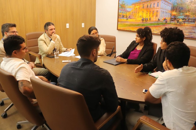 Ricardo Vasconcelos se reúne com servidores da CMA 