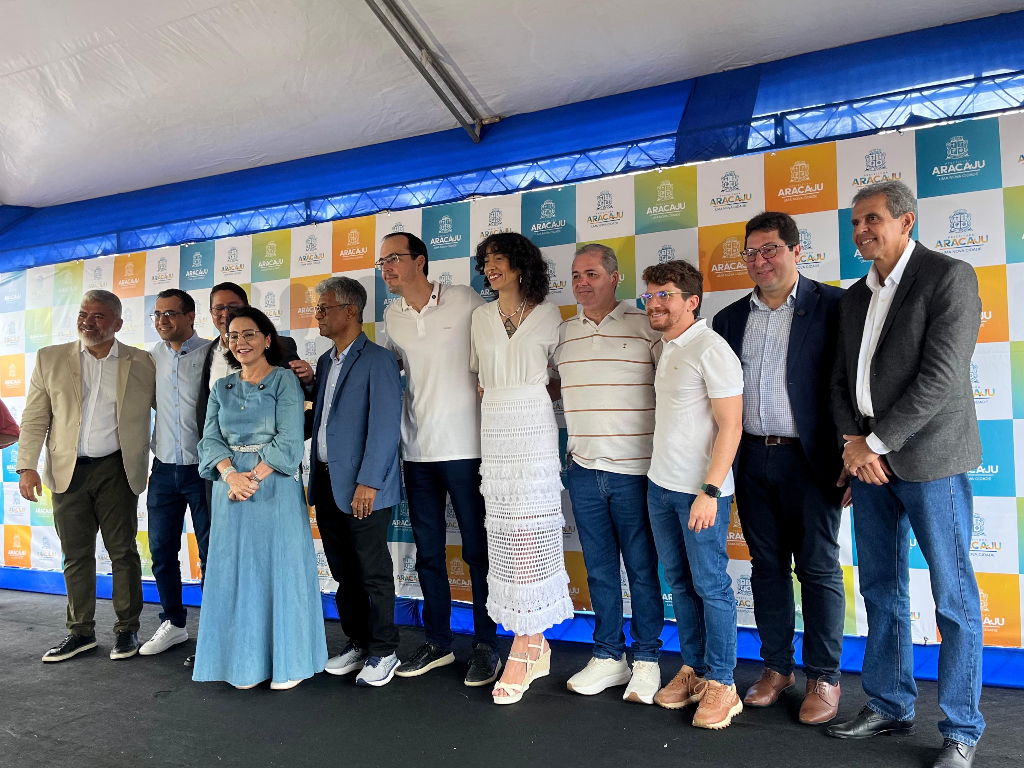 Rodrigo Fontes acompanha entrega de ônibus elétricos e destaca modernização do transporte em Aracaju