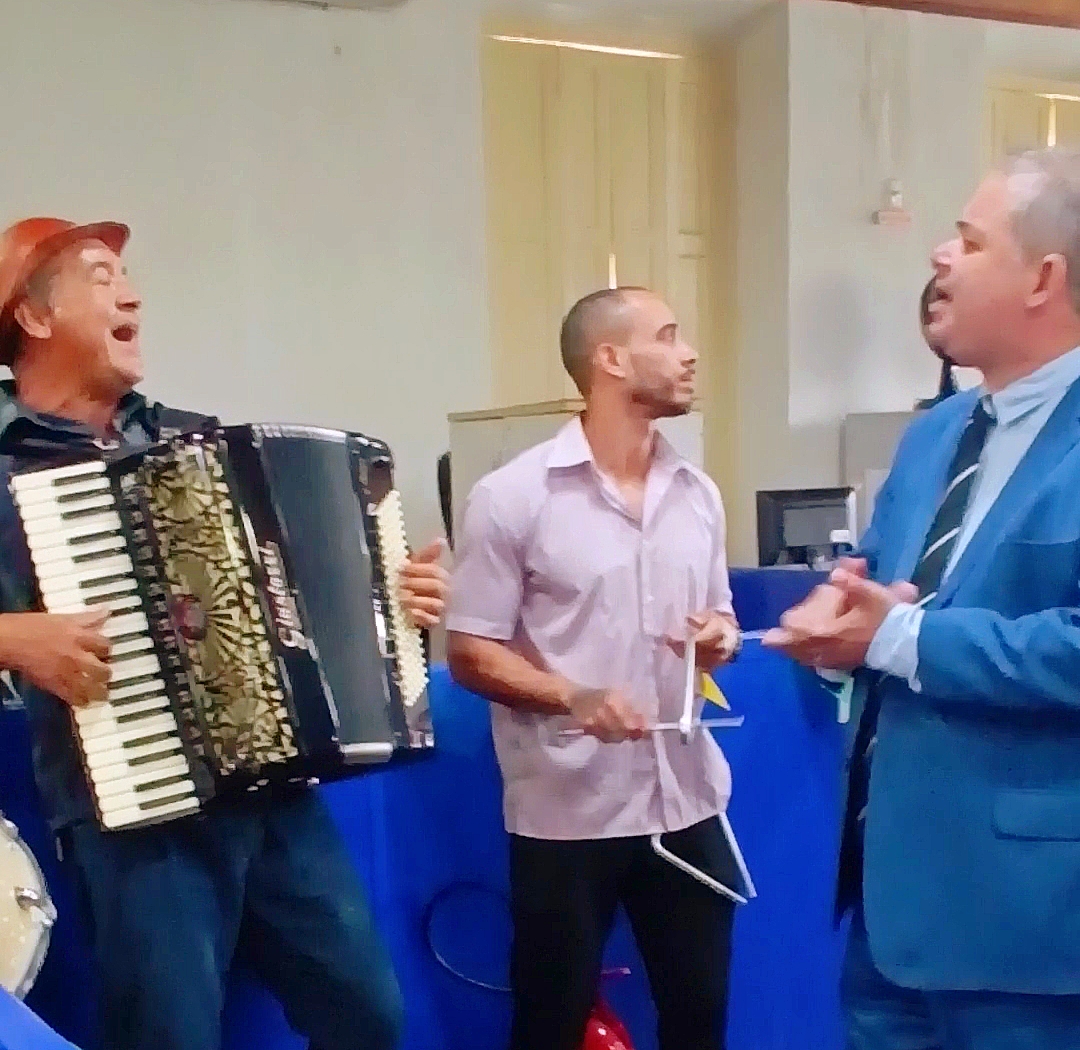 Rodrigo Fontes participa de confraternização que abriu os festejos juninos na Câmara de Aracaju