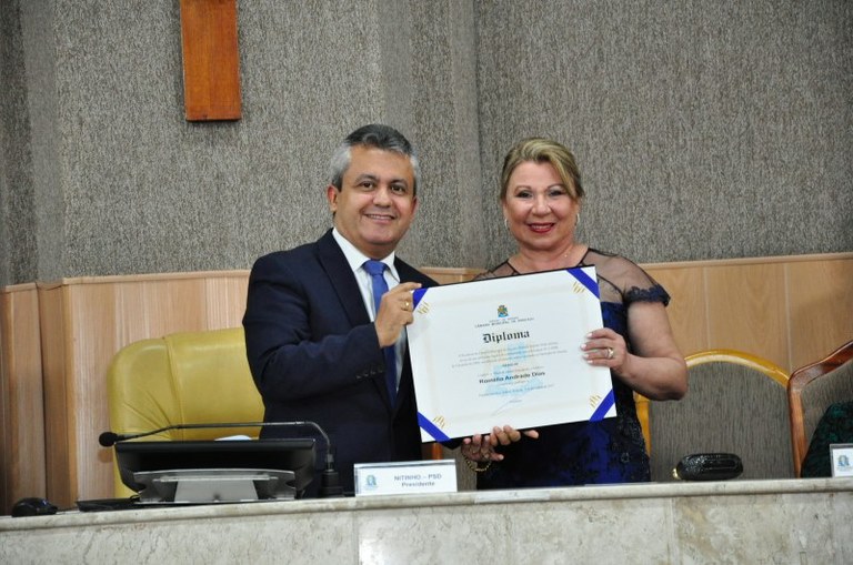 Romélia Andrade recebe Título de Cidadão Aracajuana