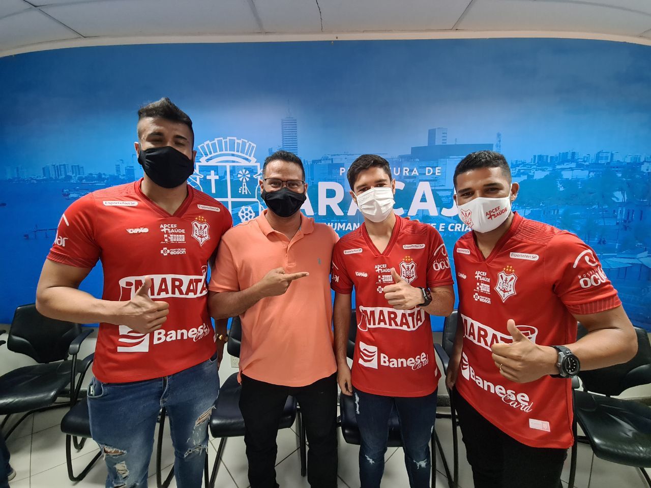 Sargento Byron comemora termo de fomento de recursos destinados ao Confiança e Sergipe