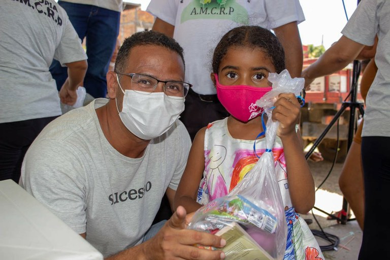 Sargento Byron realiza ação para crianças em situação de vulnerabilidade social