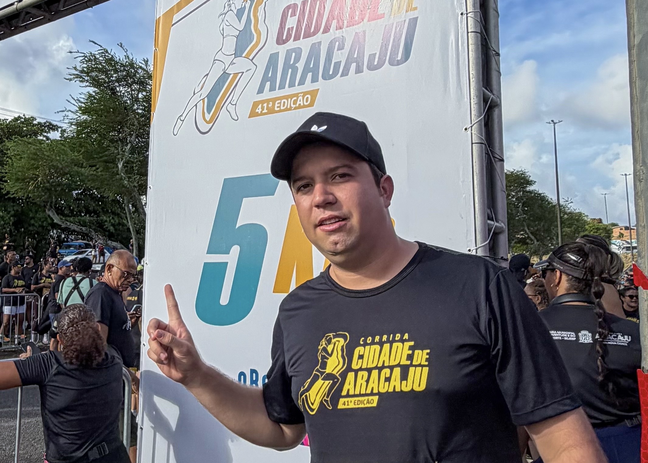 Sávio participa da 41ª Corrida Cidade de Aracaju e reforça compromisso com o esporte 