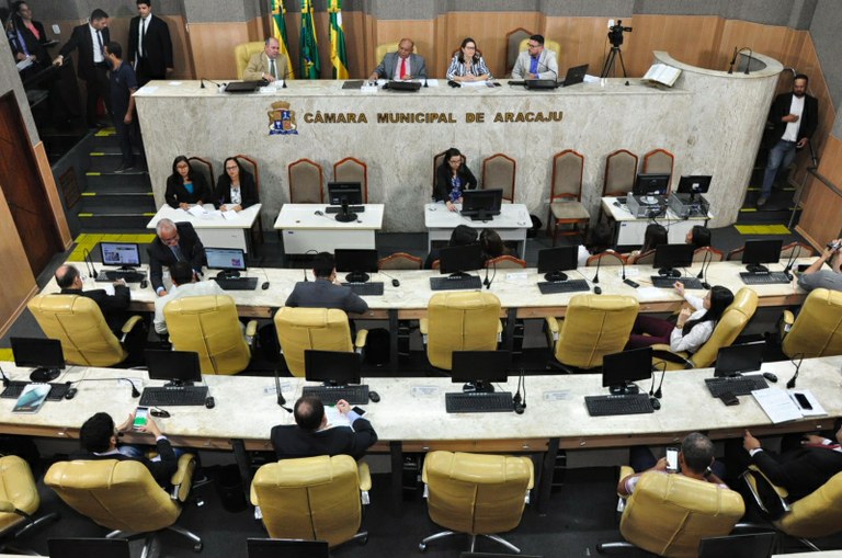 Secretaria da Saúde diz que contrato com Cirurgia foi mal feito e Estado não cumpre seu papel