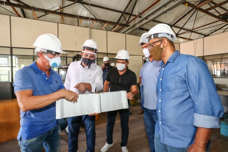 Segundo grupo de vereadores faz visita à obra da sede da Câmara Municipal de Aracaju