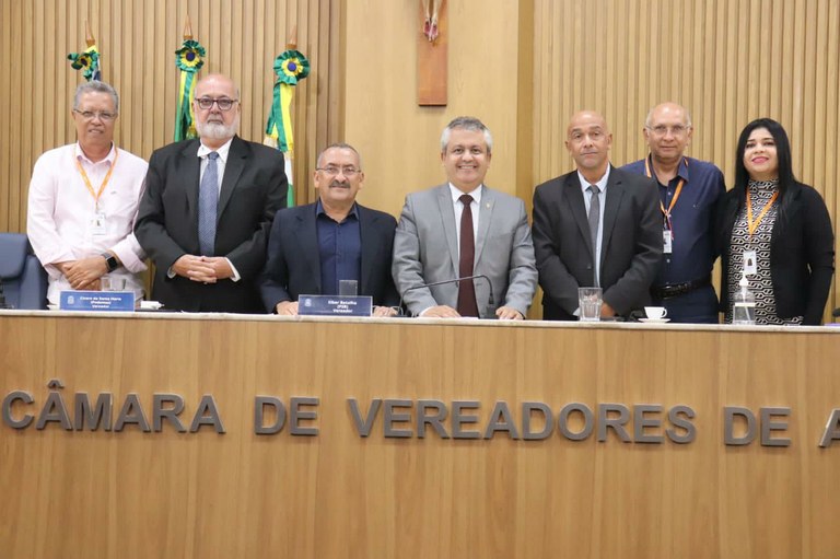 Sessão com indicação de Elber Batalha marca Dia do Radialista e do Rádio