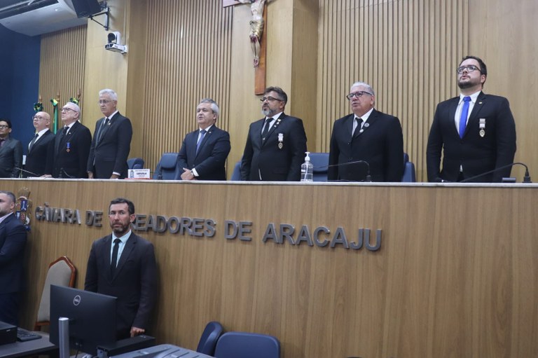Sessão Especial, com autoria de Elber Batalha, celebra Dia do Maçom