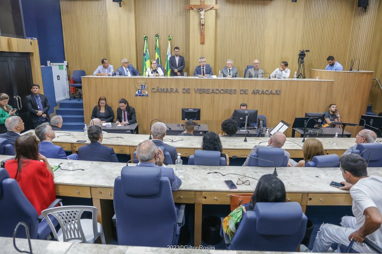 Sessão Especial, de autoria de Elber Batalha, celebra 62 anos do Banese