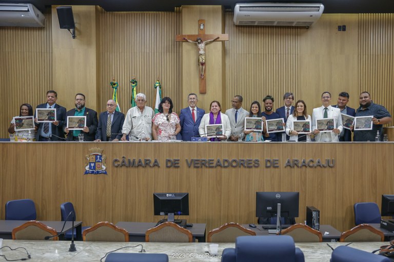 Sessão Especial, de autoria do Prof. Bittencourt, em alusão ao Dia dos Direitos Humanos é marcada por homenagens com a condecoração "Anísio Dário"