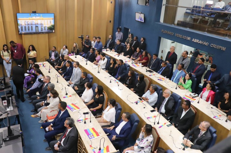 Sessão Especial proposta por Pastor Diego comemorou o centenário da IEQ e seus 72 anos no Brasil