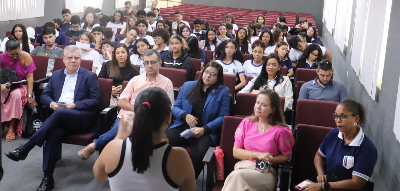 Setor de Comunicação promove ação no colégio Atheneu em homenagem aos 170 anos da CMA 