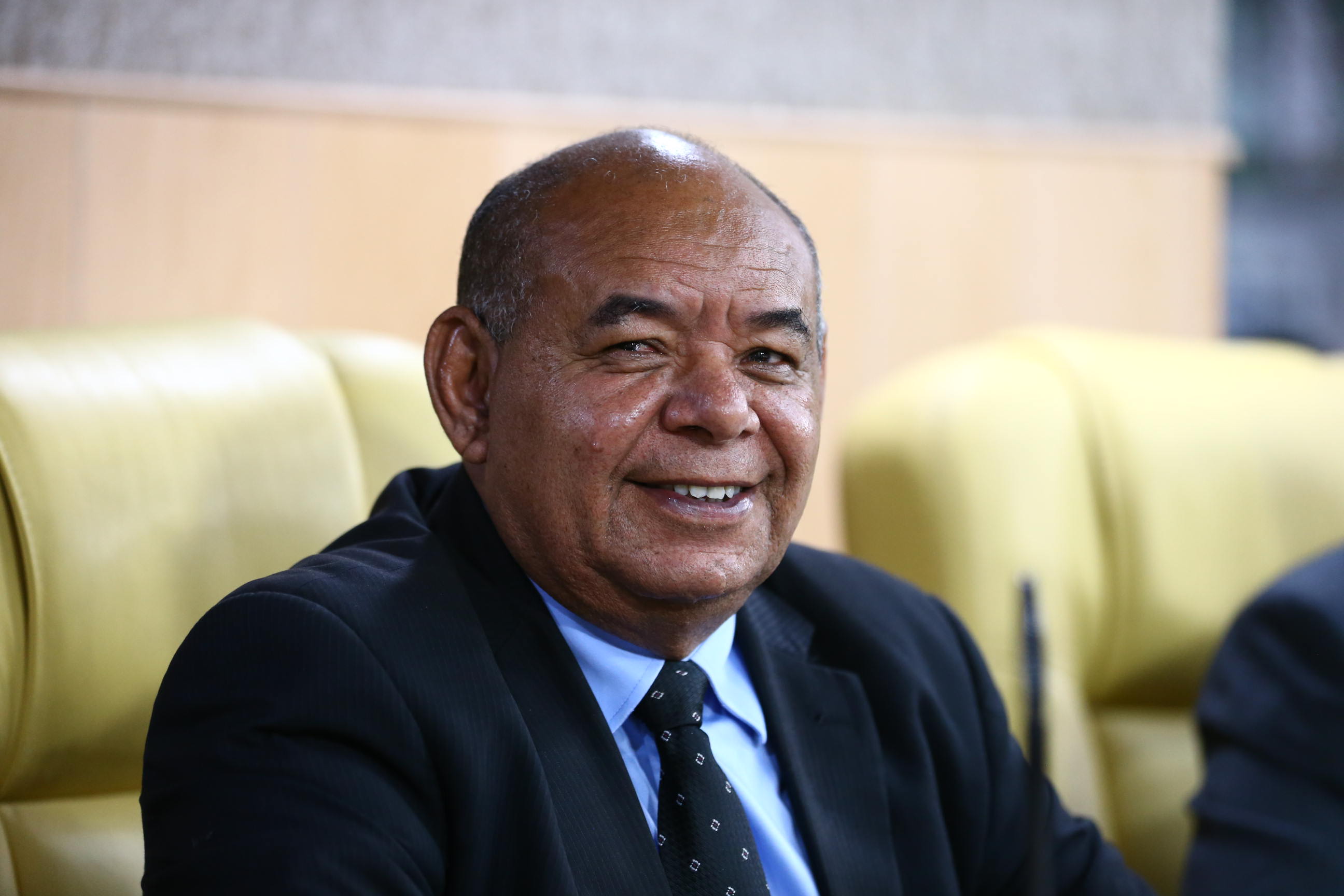 Seu Marcos comemora fim de filas para matrícula em escolas de Aracaju