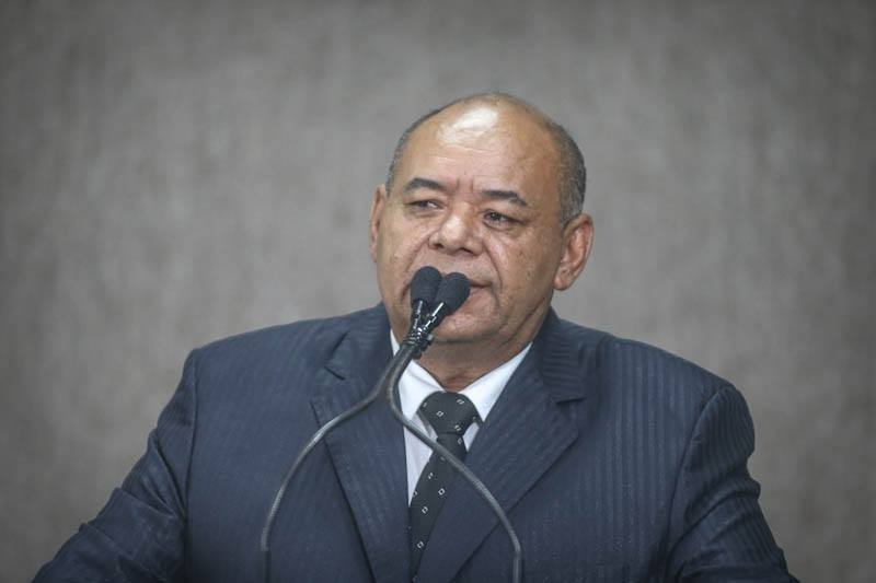 Seu Marcos convida Mendonça Prado para esclarecer problema do lixo na Câmara