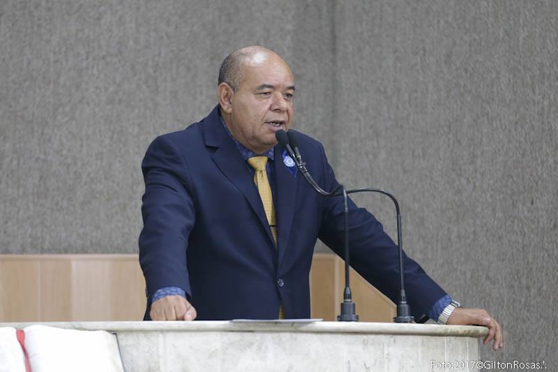 Seu Marcos defende projeto de meia-passagem aos domingos