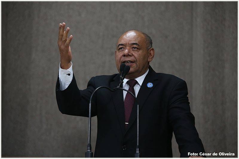 Seu Marcos defende projeto que regulariza transporte alternativo na Zona Sul