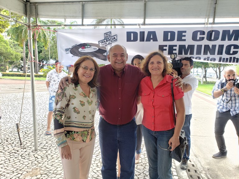 Seu Marcos participa de ato pelo fim da violência contra a mulher