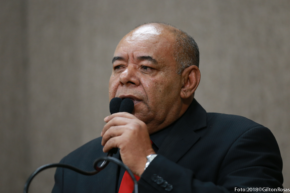 Seu Marcos rasga ofício que determina fim da CPI da Saúde