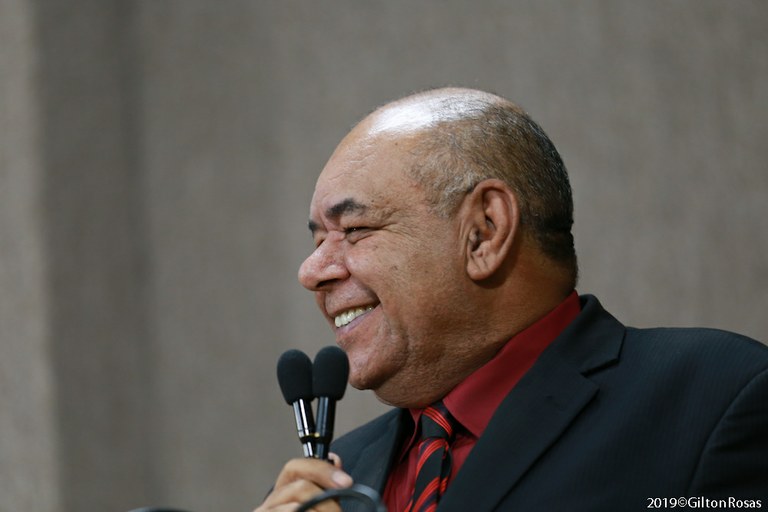 Seu Marcos volta às atividades parlamentares após licença médica