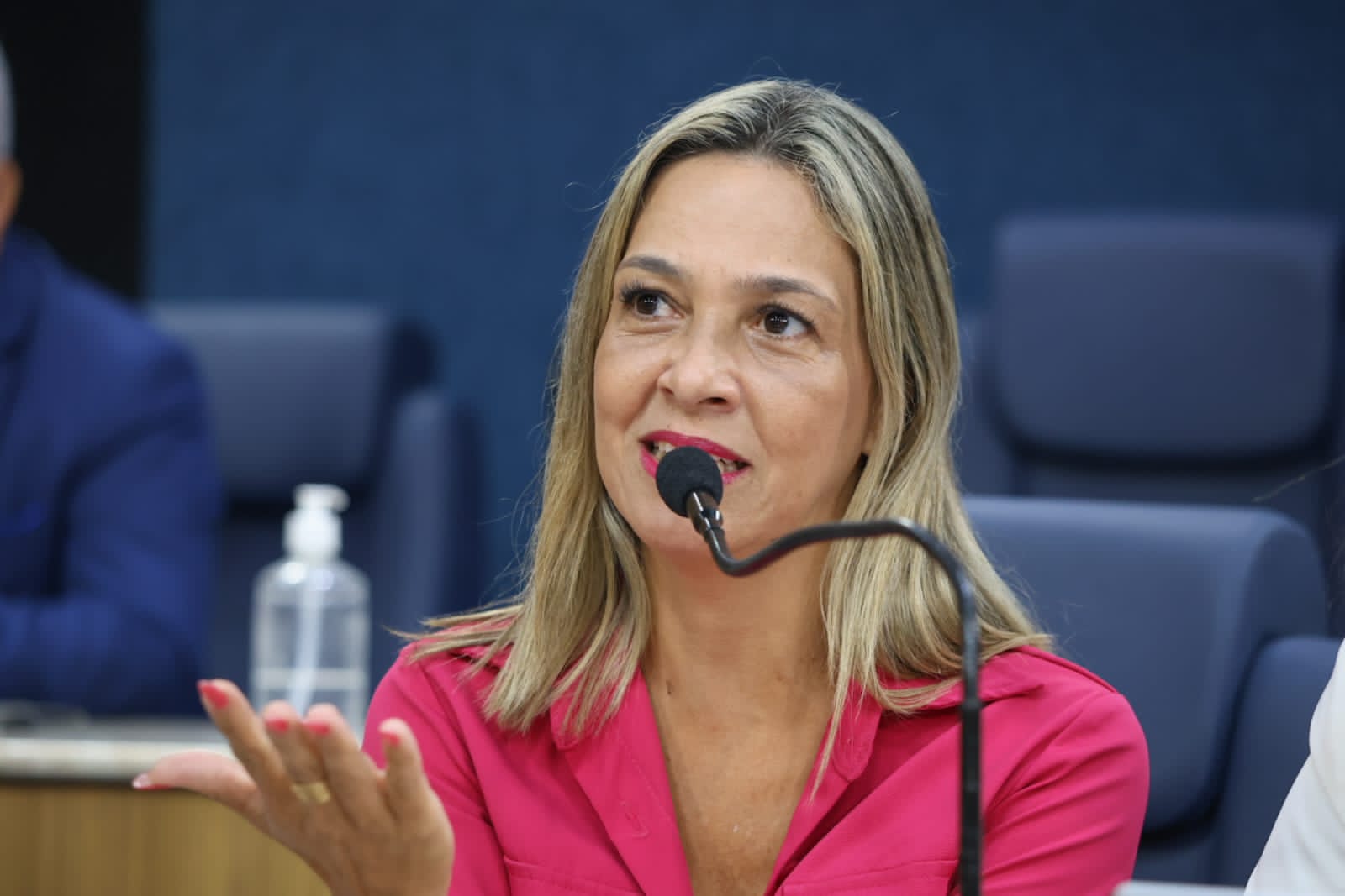 Sheyla cobra aplicação dos recursos do Programa Aracaju Cidade do Futuro