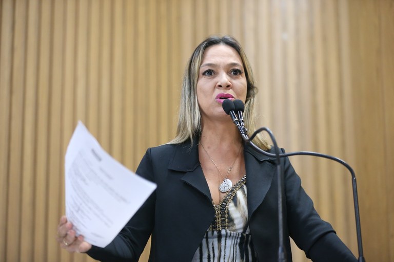 Sheyla denuncia demora no atendimento e falta de profissionais no Hospital da Criança