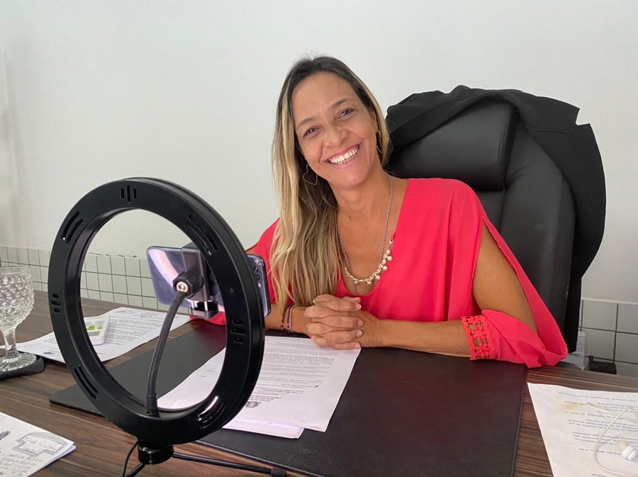 Sheyla Galba destaca reunião da Frente de Turismo com representantes dos donos de bares da região das praias